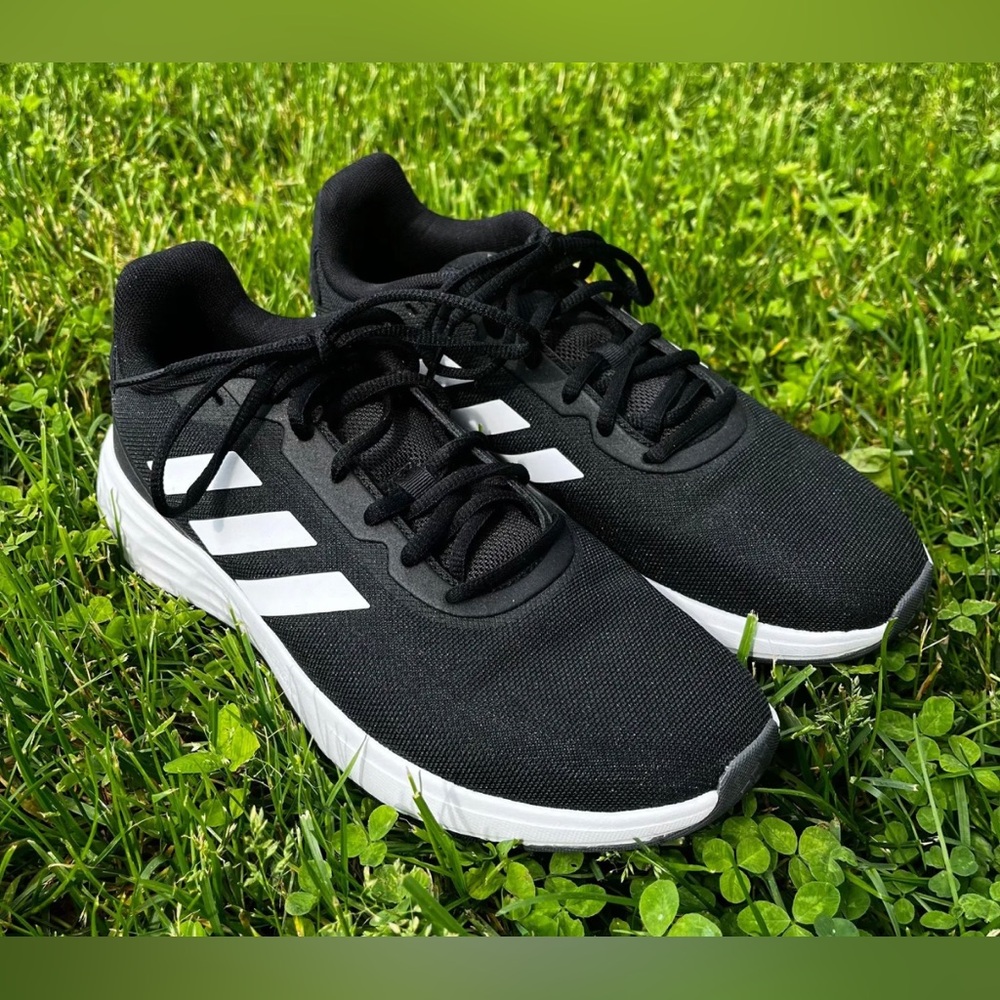 🏃‍♀️Adidas Black Running Shoes🏃‍♀️